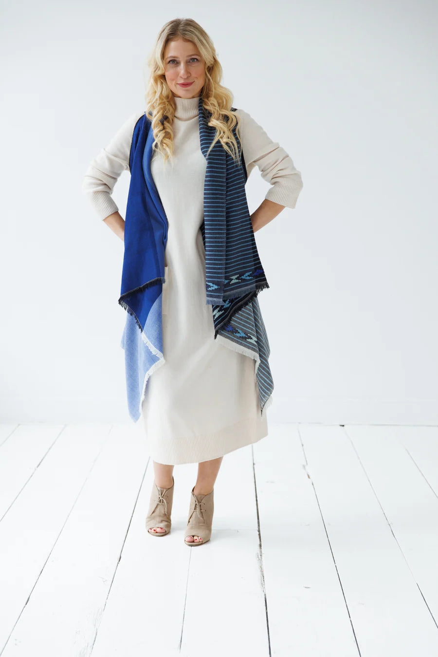 Julahas Light Wool Fusion Blue Cape