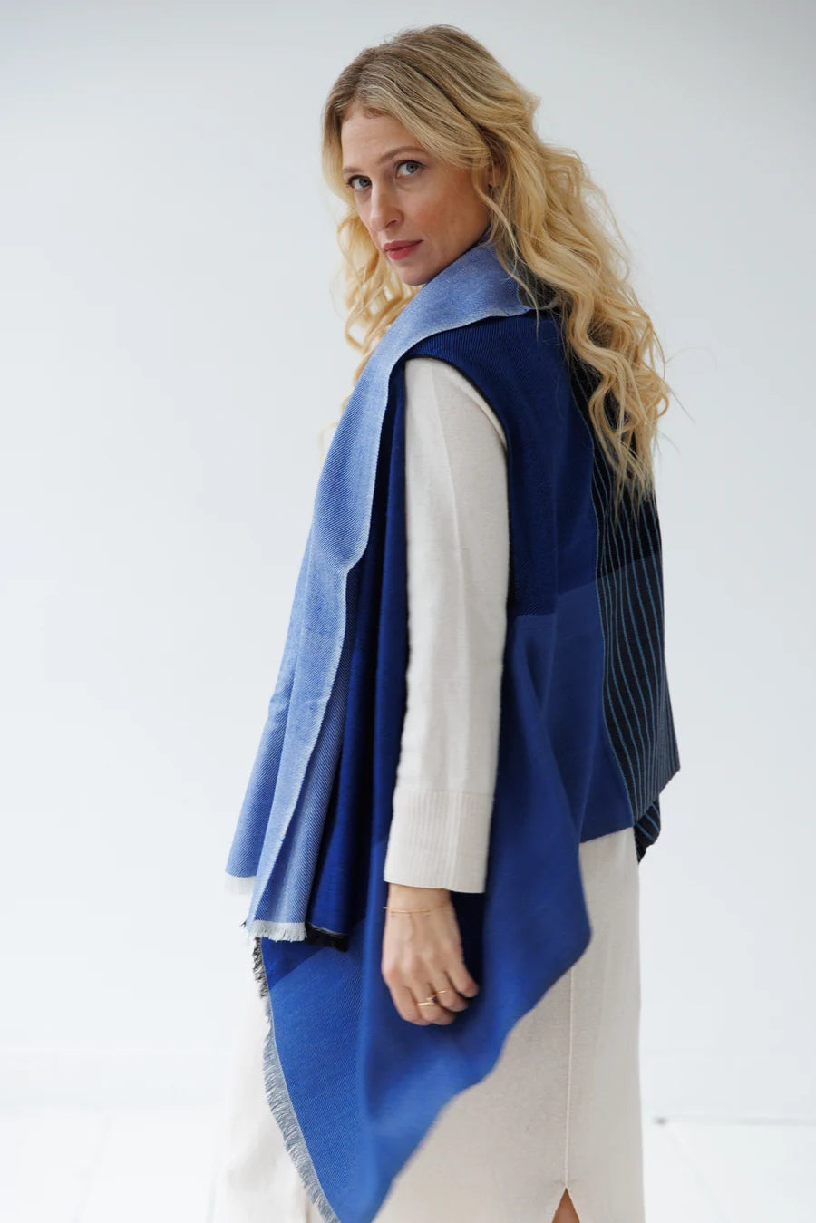 Julahas Light Wool Fusion Blue Cape